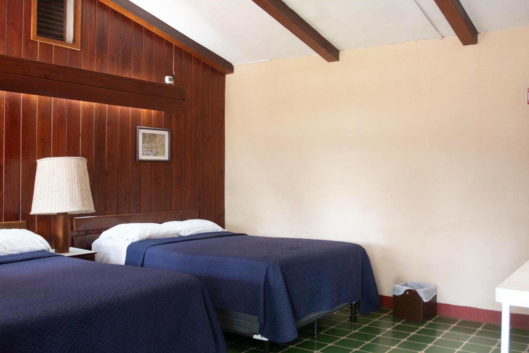 Hotel La Colonia Retalhuleu Zewnętrze zdjęcie
